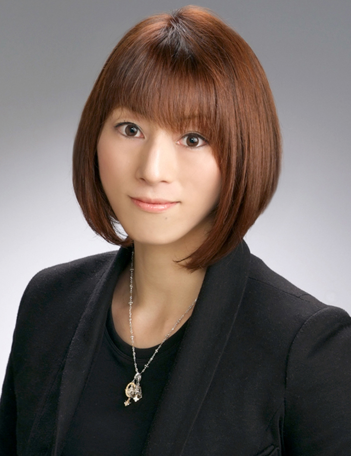 田野入　麻記子